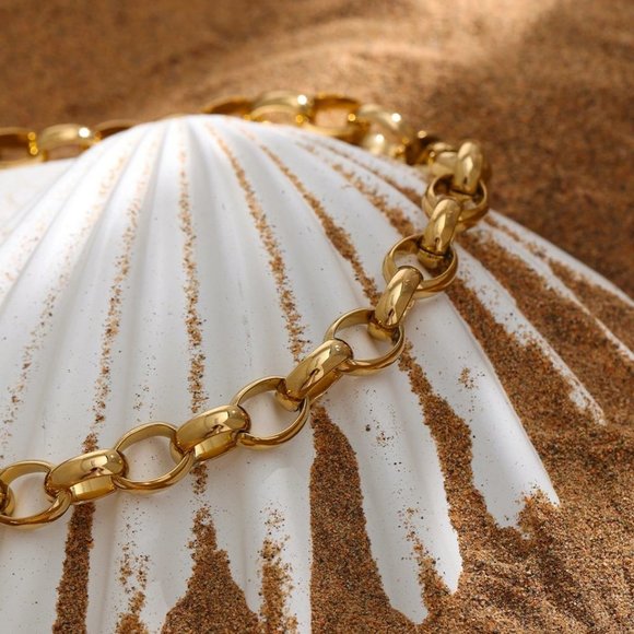 New 18K Gold Plated Oval Link Chain Necklace - Picture 6 of 8